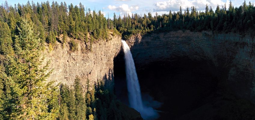 Wells Grey Provincial Park - Helmcken Falls